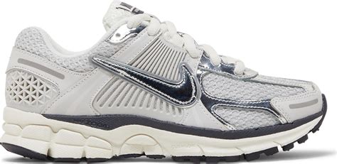 nike zoom vomero 5 sale.